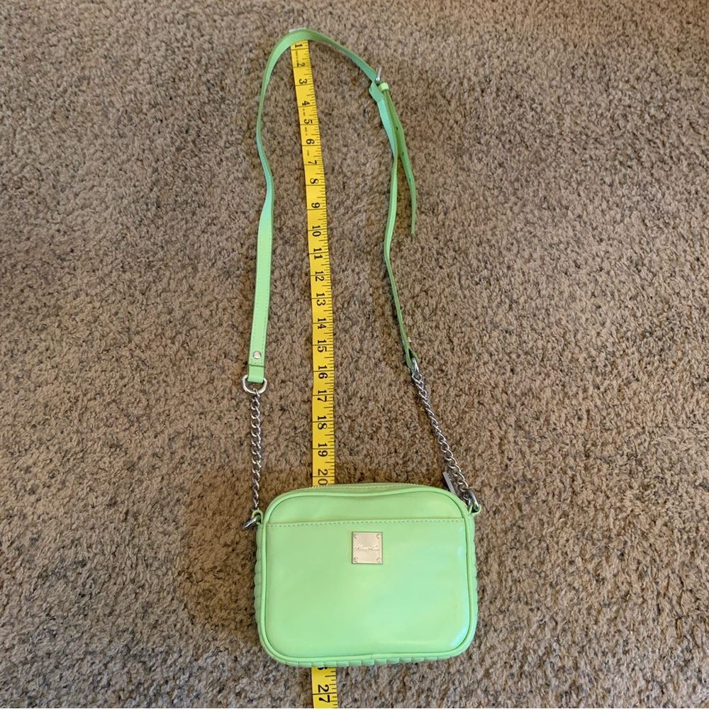 Kenneth Cole adjustable lime green crossbody bag - Picture 10 of 10
